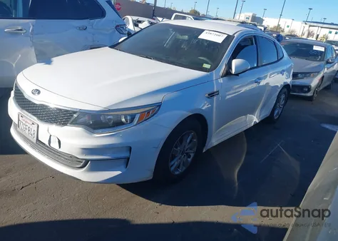 2017 Kia Optima Lx z USA, uszkodzony, nr VIN 5XXGT4L35HG143488